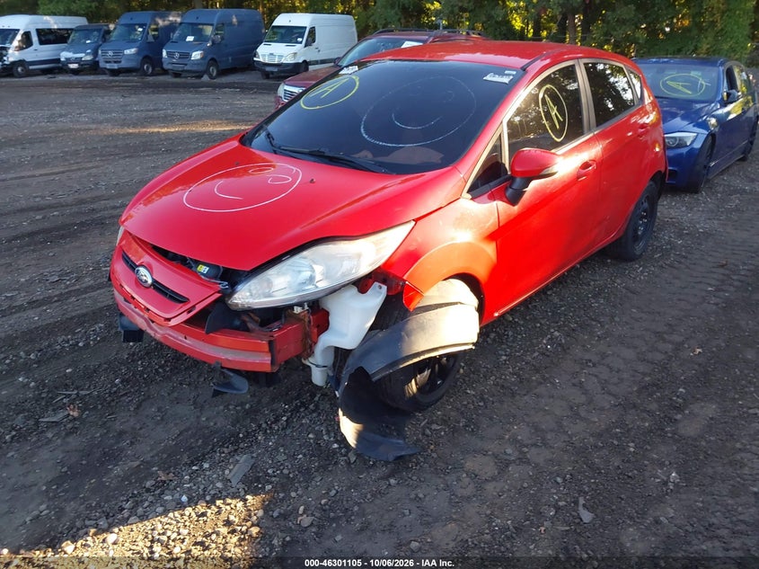 Vin: 3fadp4ej1dm150519, lot: 46801304, ford fiesta se 20132