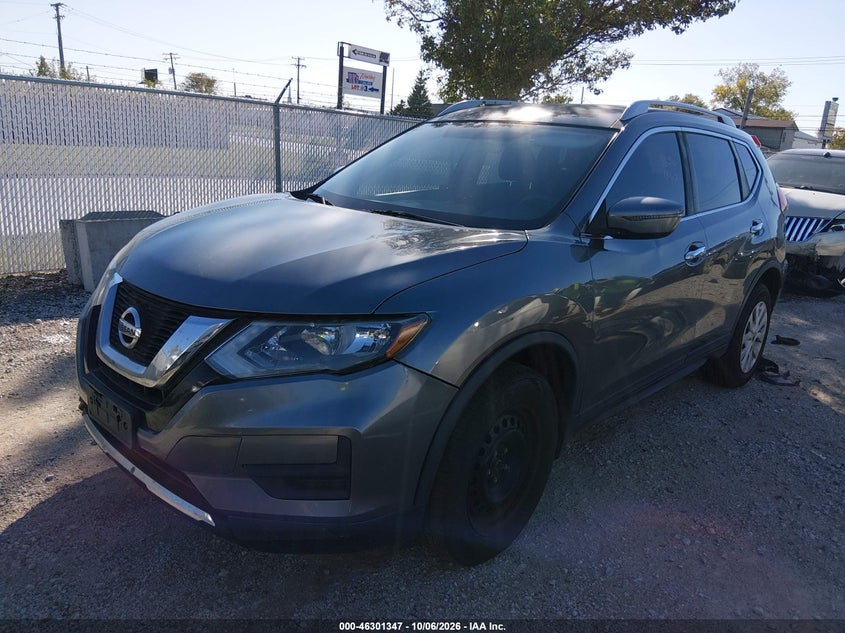 Vin: knmat2mv1hp542644, lot: 46801546, nissan rogue s 20172