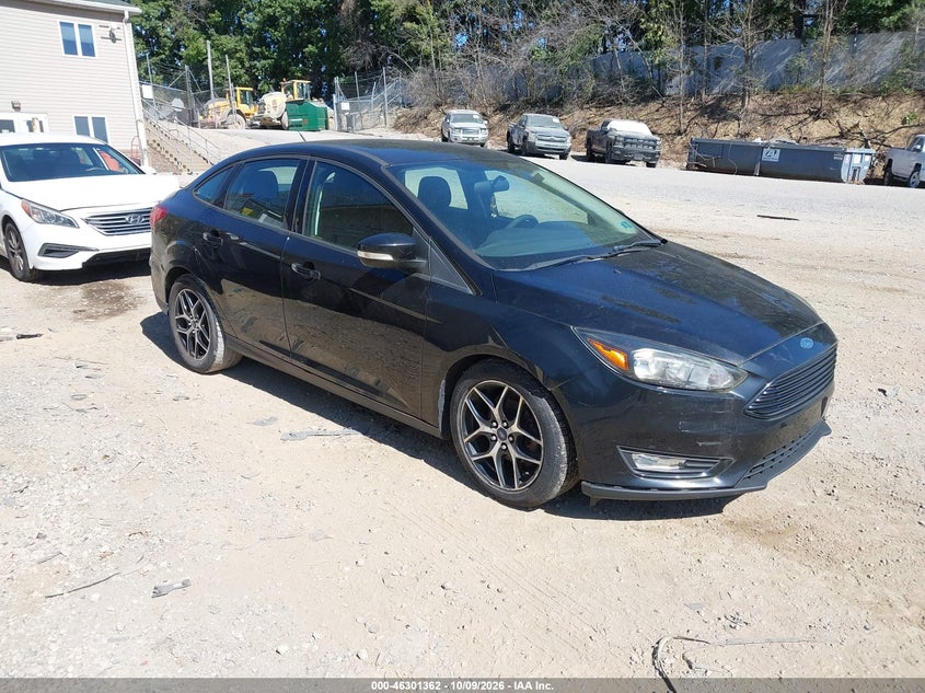 Vin: 1fadp3fe4hl275923, lot: 46801561, ford focus se 2017 img_1