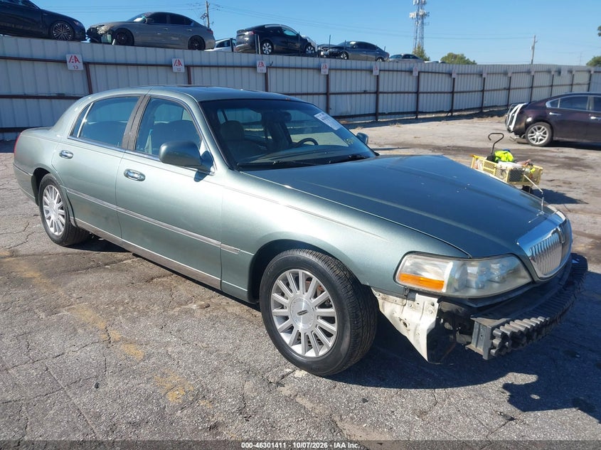 2003 LINCOLN TOWN CAR SIGNATURE