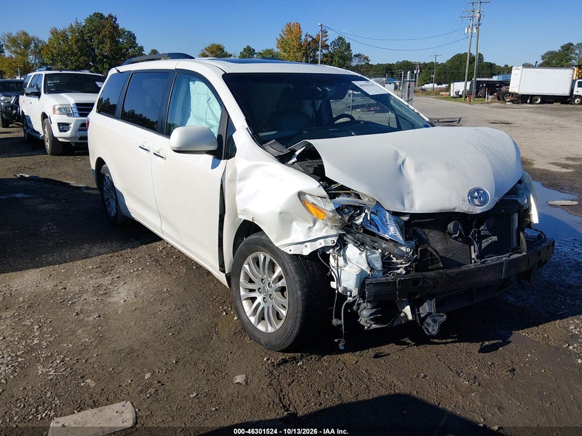 TOYOTA SIENNA - zdjęcie 1