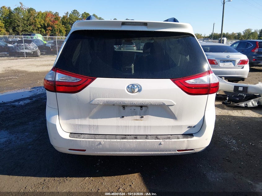 TOYOTA SIENNA - zdjęcie 17