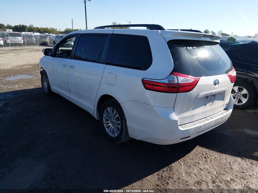 TOYOTA SIENNA - zdjęcie 3