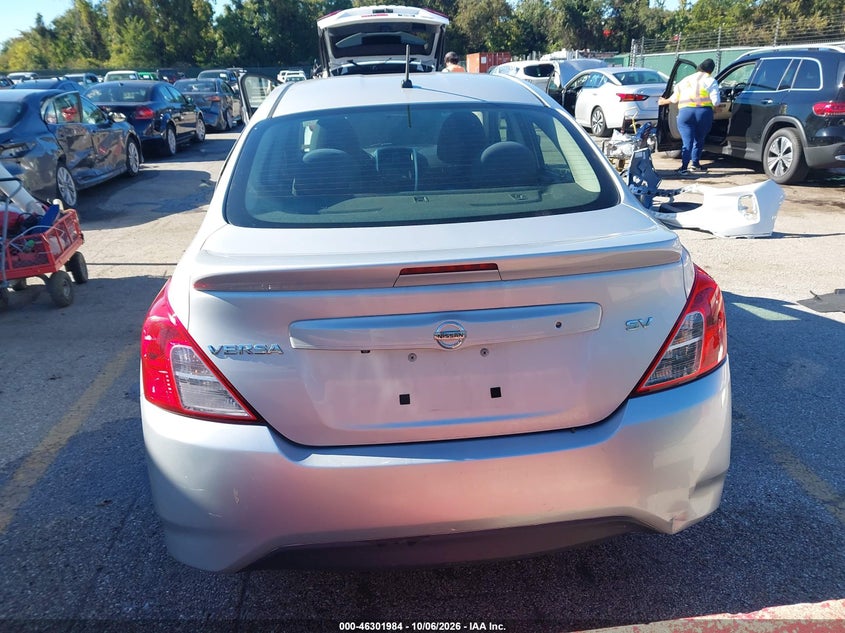 2019 NISSAN VERSA 1.6 SV · Фото 17