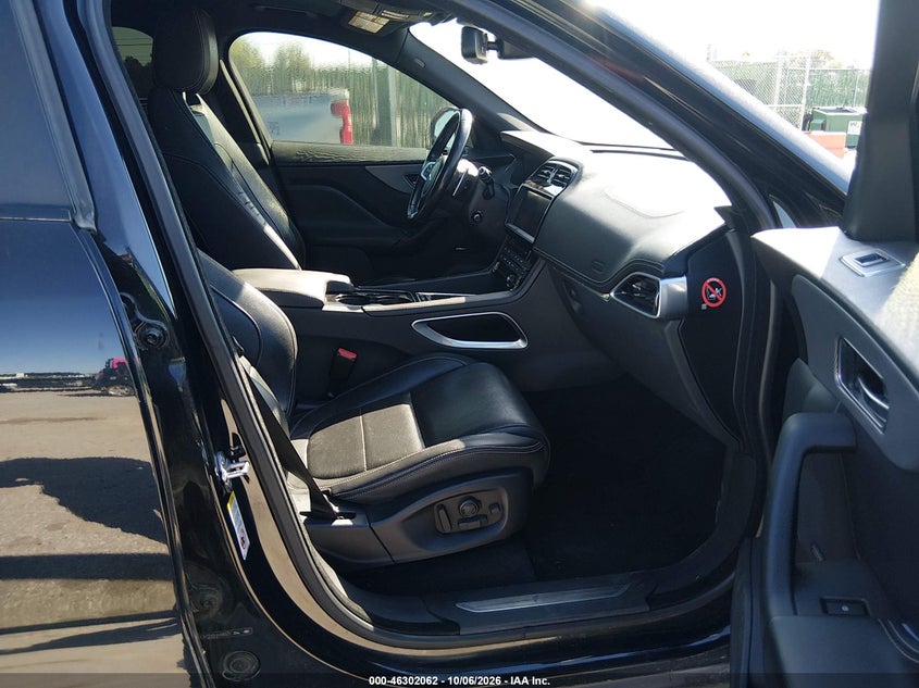 2017 JAGUAR F-PACE S · Фото 5