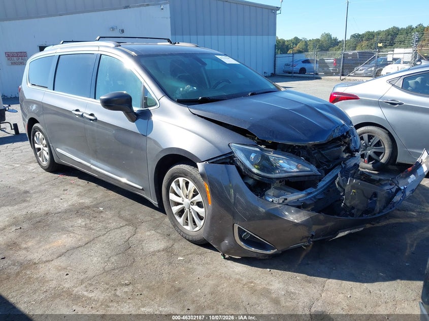 Vin: 2c4rc1bg2kr650438, lot: 46802386, chrysler pacifica touring l 2019 img_1
