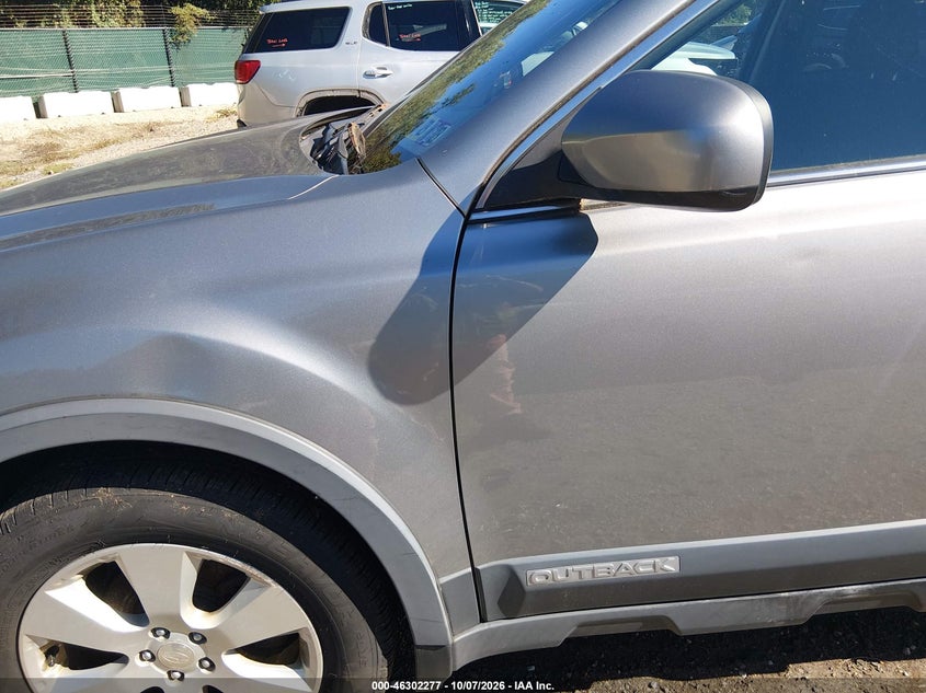 SUBARU OUTBACK 2011 VIN 4S4BRBGC8B3373777