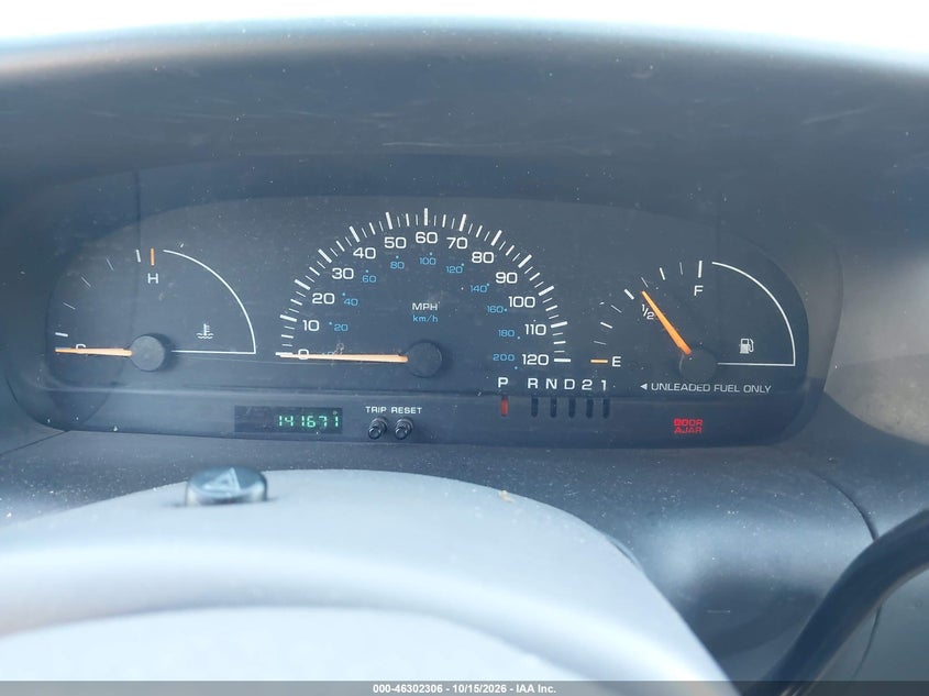 CHRYSLER VOYAGER 2000 VIN 2C4FJ25B6YR852755