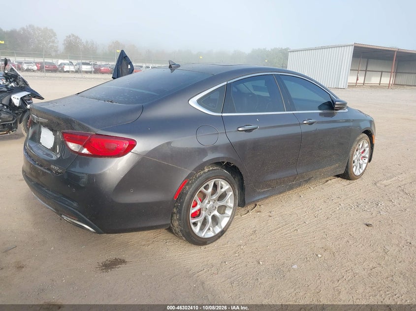2016 CHRYSLER 200 C · Photo 4