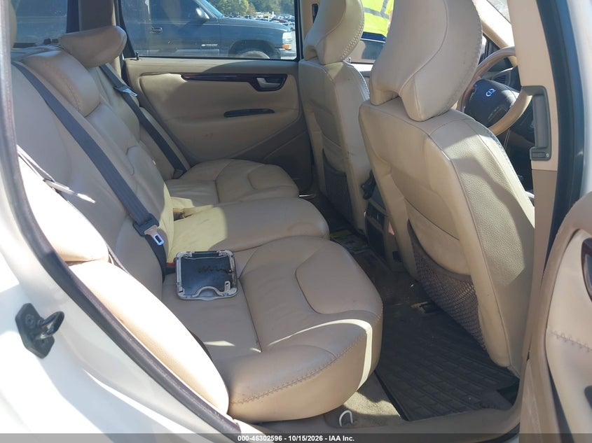 VOLVO V70 2001 VIN YV1SZ58D811007321