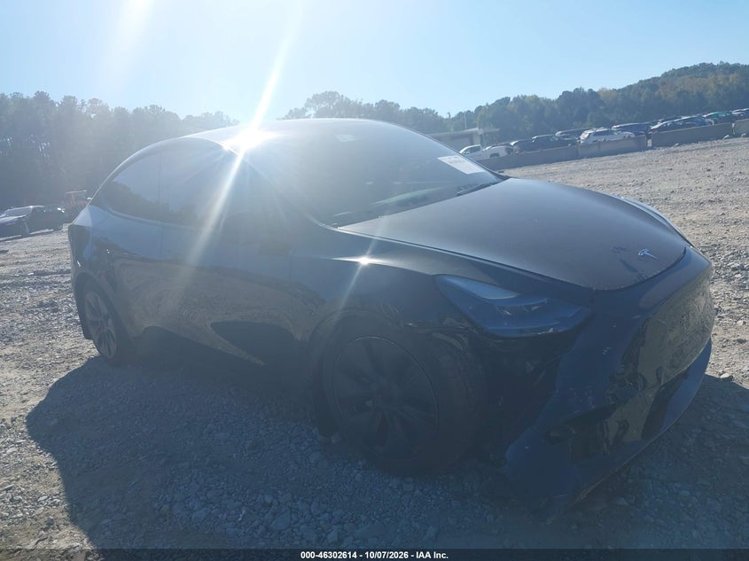 Vin: 7saygaee7sf217724, lot: 46802813, tesla model y long range dual motor all-wheel drive 2025 img_1