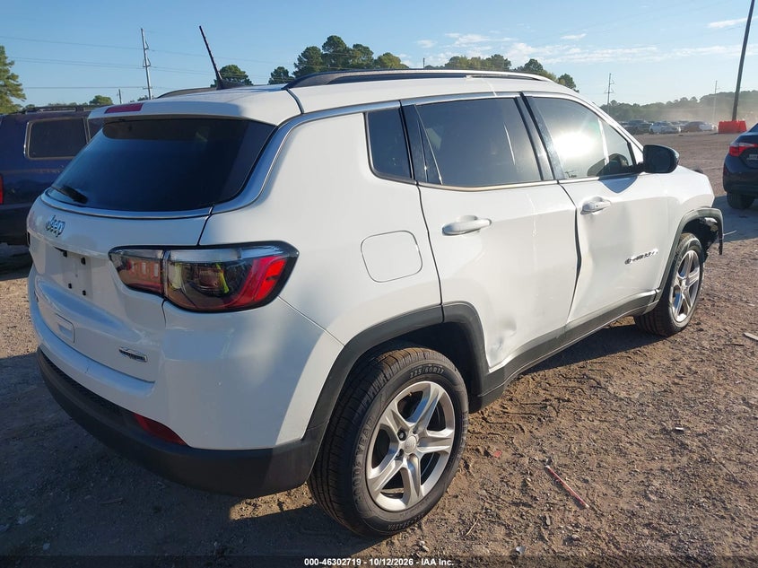 2023 JEEP COMPASS LATITUDE 4X4 · Фото 4
