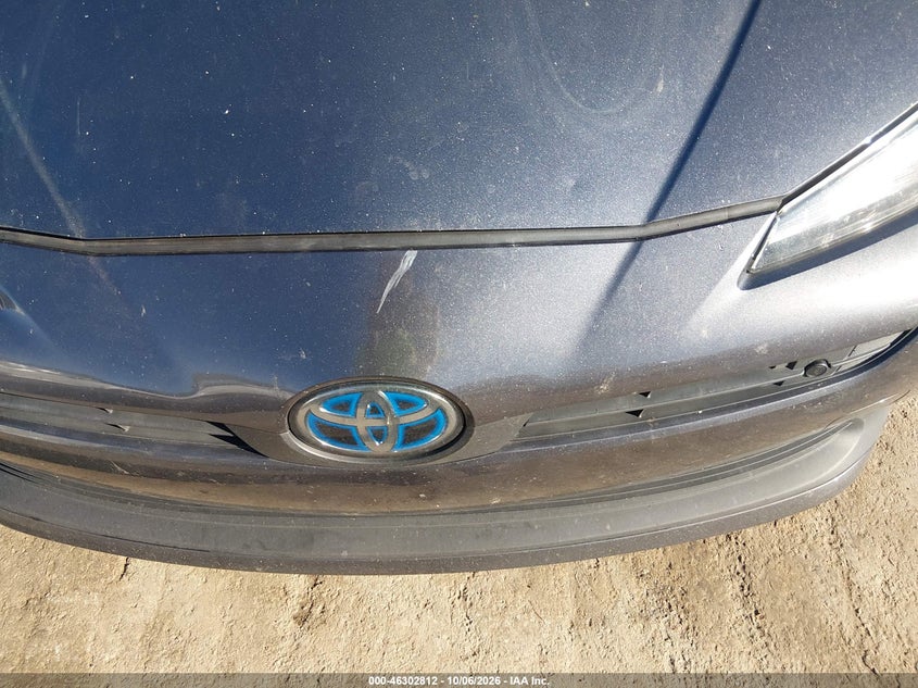 TOYOTA PRIUS - zdjęcie 17