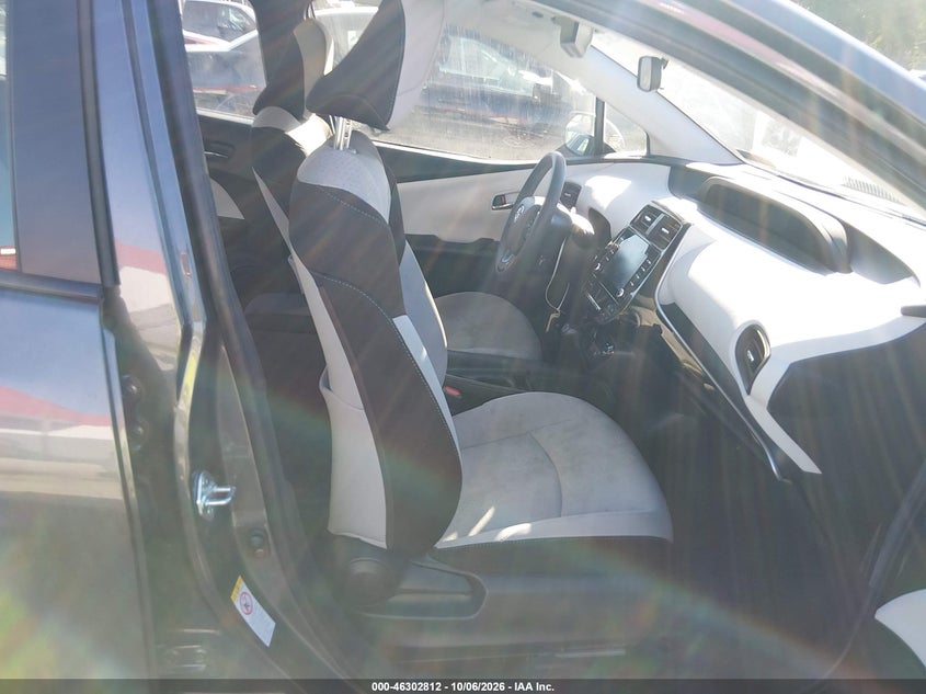 TOYOTA PRIUS - zdjęcie 5