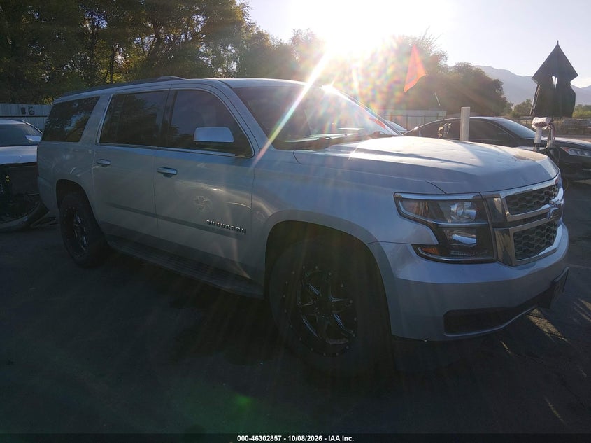 CHEVROLET SUBURBAN - zdjęcie 1