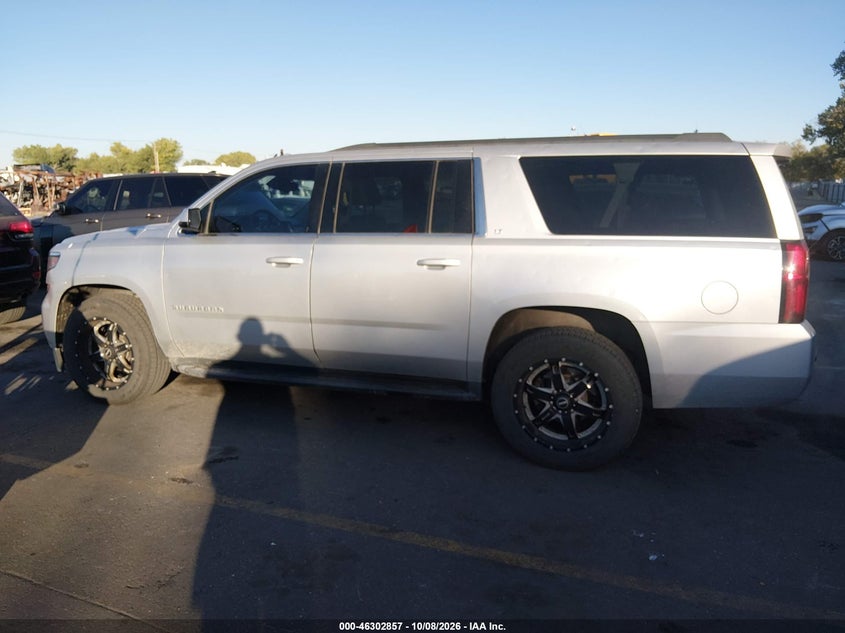 CHEVROLET SUBURBAN - zdjęcie 15