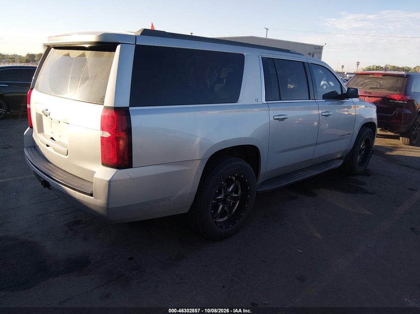 CHEVROLET SUBURBAN - zdjęcie 4