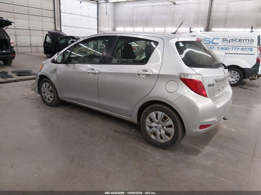 Vin: jtdktud34cd513180, lot: 46803090, toyota yaris le 20123