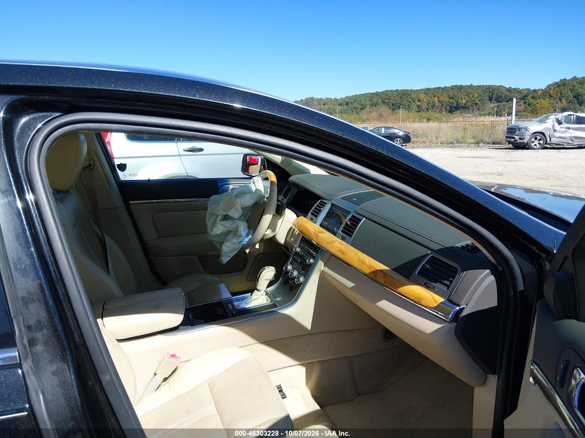 2012 LINCOLN MKS ECOBOOST · Photo 5