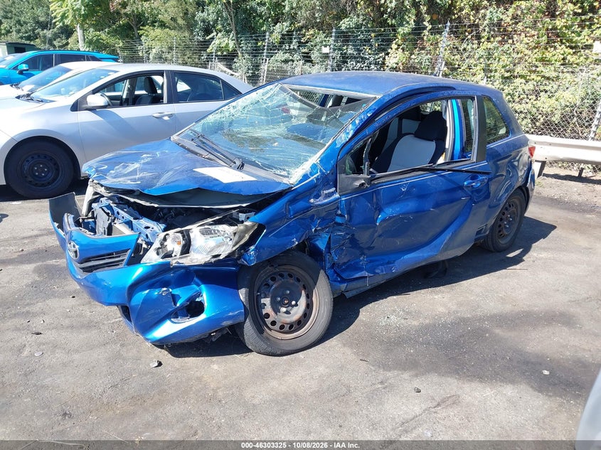 2012 Toyota Yaris L, Front End, IAAI, VIN JTDJTUD35CD535524 — photo 2