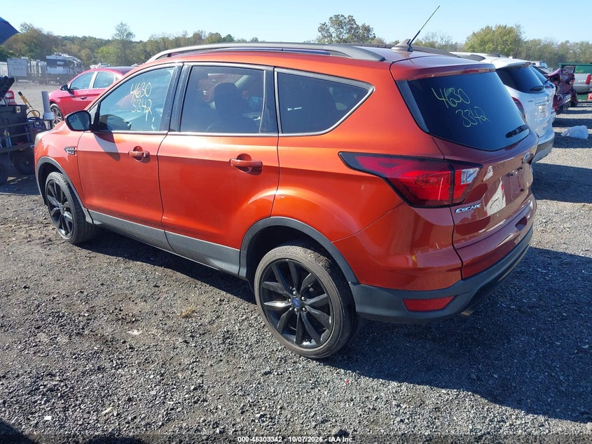 Vin: 1fmcu9gd6kub09648, lot: 46803541, ford escape se 20193