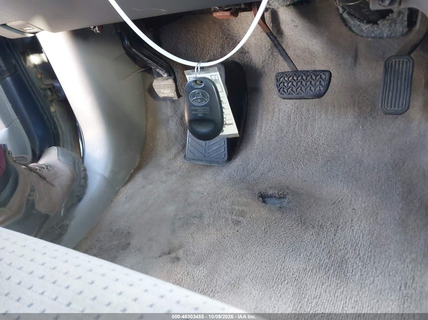 TOYOTA SIENNA 2008 VIN 5TDZK23C68S198983
