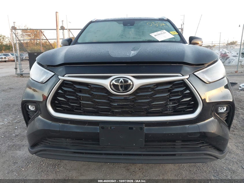 TOYOTA HIGHLANDER - zdjęcie 13
