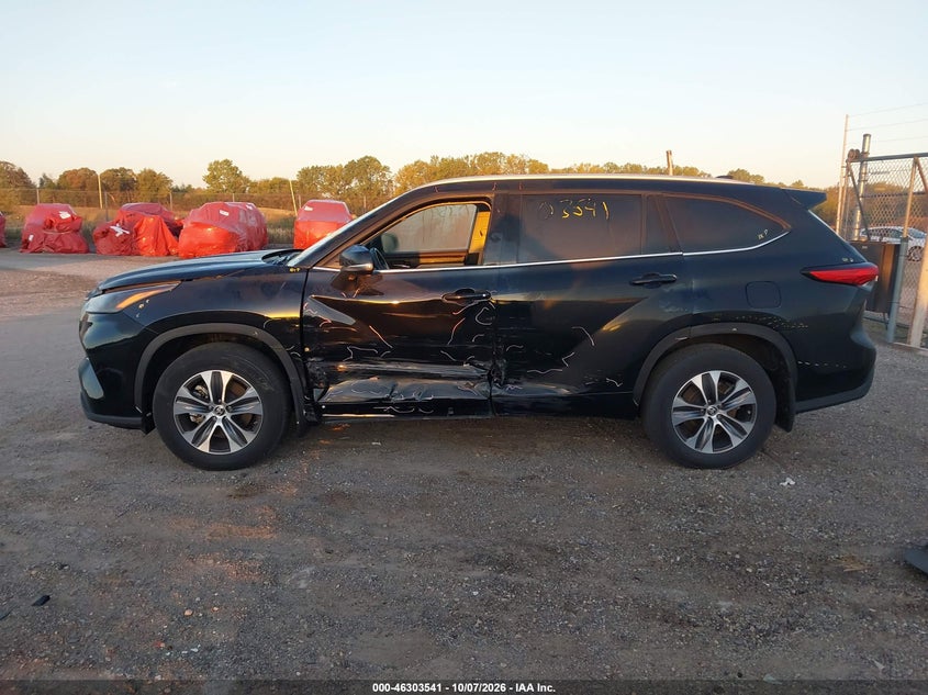 TOYOTA HIGHLANDER - zdjęcie 15
