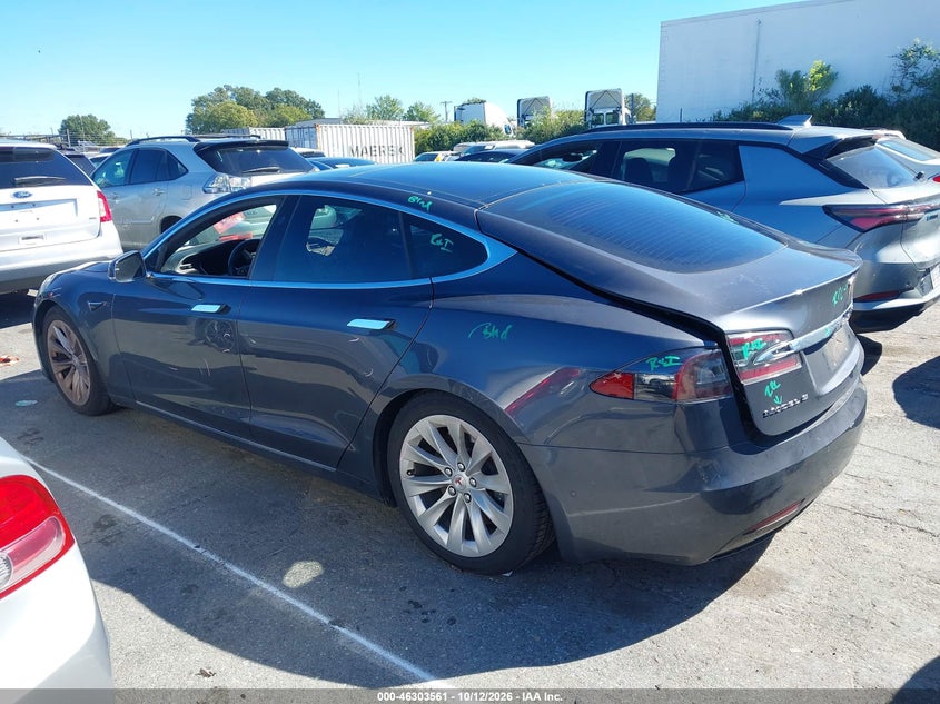 TESLA MODEL S - zdjęcie 14