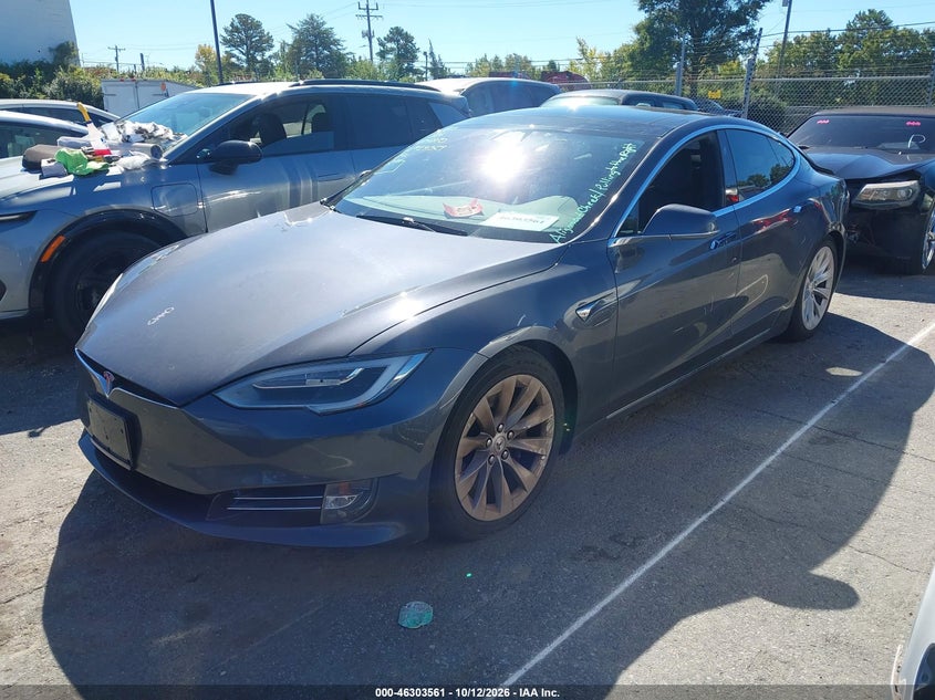 TESLA MODEL S - zdjęcie 2