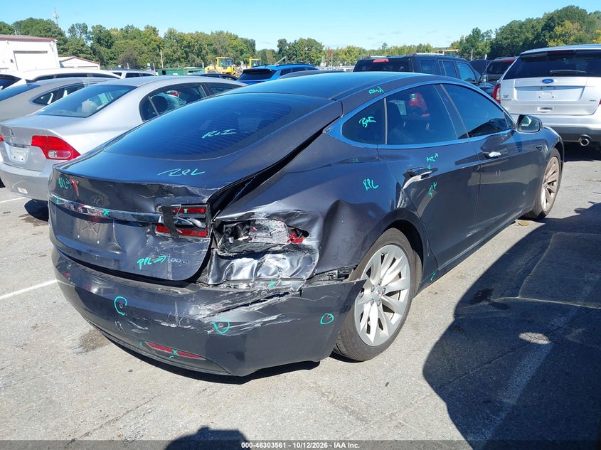 TESLA MODEL S - zdjęcie 4