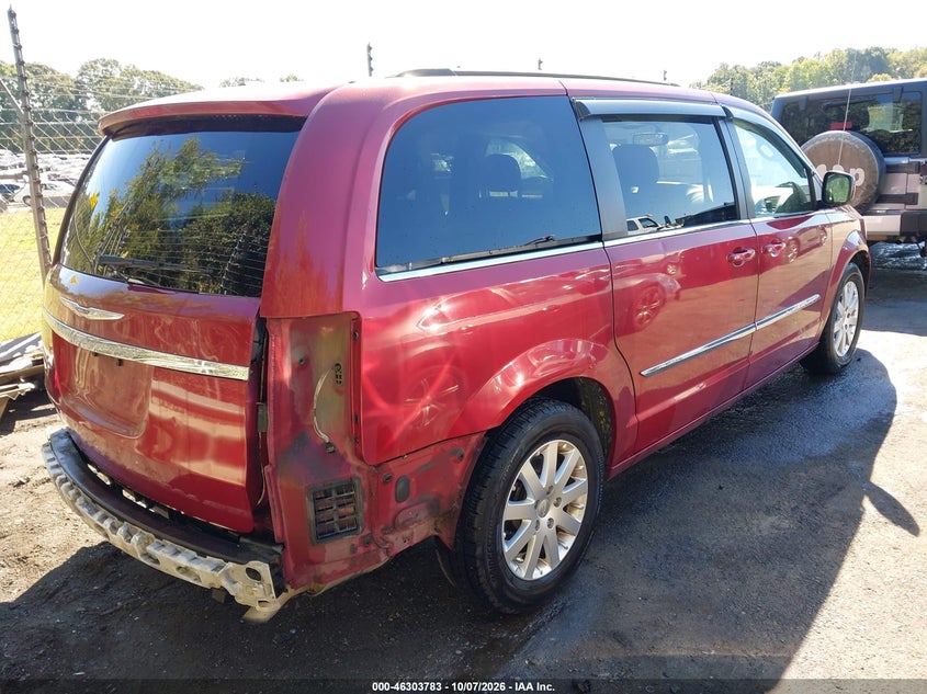 2014 CHRYSLER TOWN & COUNTRY TOURING · Фото 4