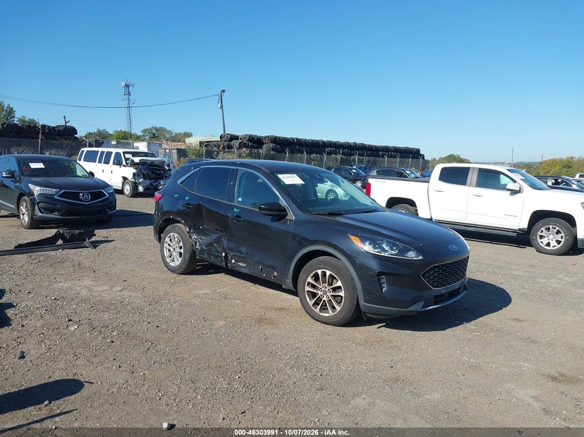 Vin: 1fmcu0g60mub30883, lot: 46804190, ford escape se 20211