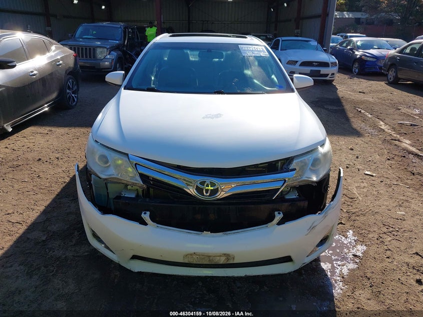 2012 TOYOTA CAMRY XLE V6 · Фото 12