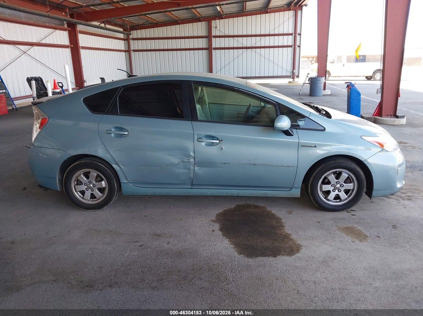 TOYOTA PRIUS - zdjęcie 13