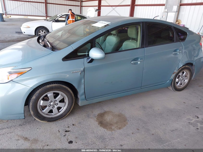 TOYOTA PRIUS - zdjęcie 20