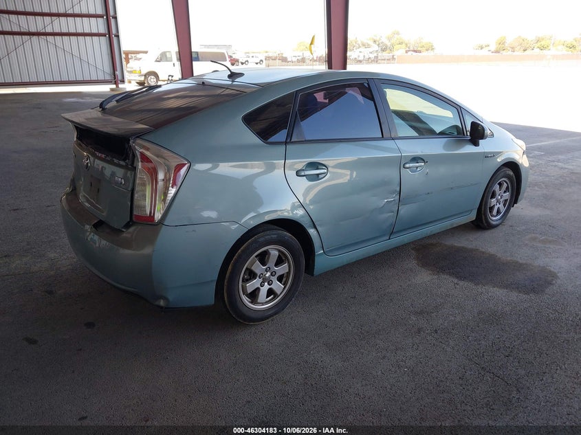 TOYOTA PRIUS - zdjęcie 4