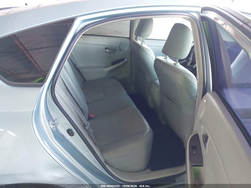 TOYOTA PRIUS - zdjęcie 8