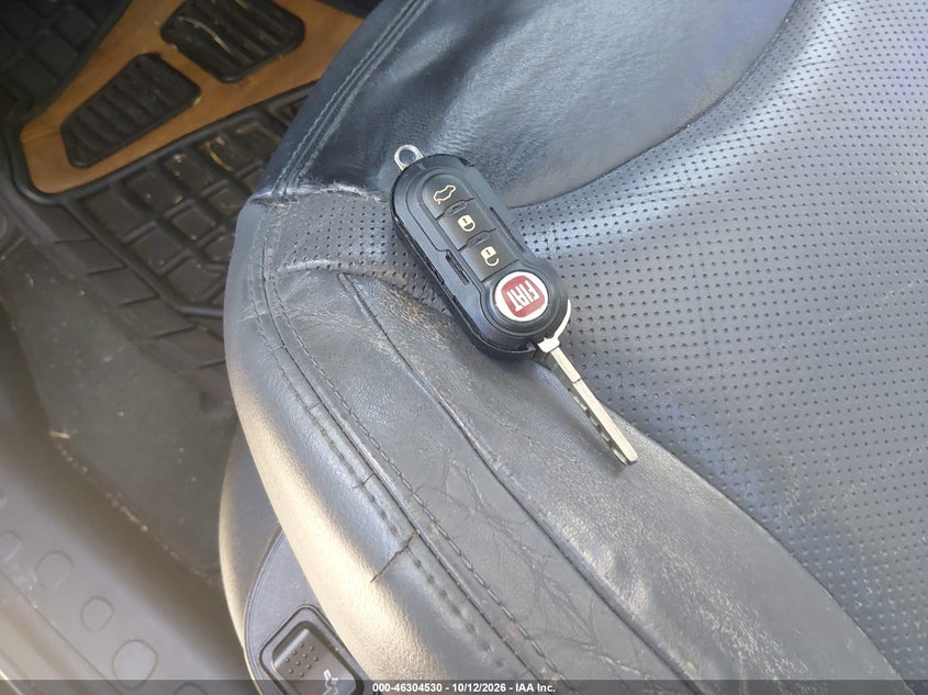 2014 FIAT 500L LOUNGE · Фото 11