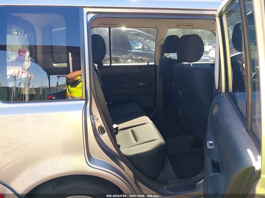 2006 SCION XB · Фото 8