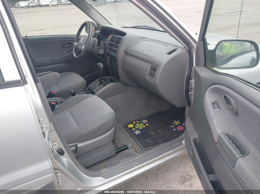 CHEVROLET TRACKER 2002 VIN 2CNBJ13C526918706