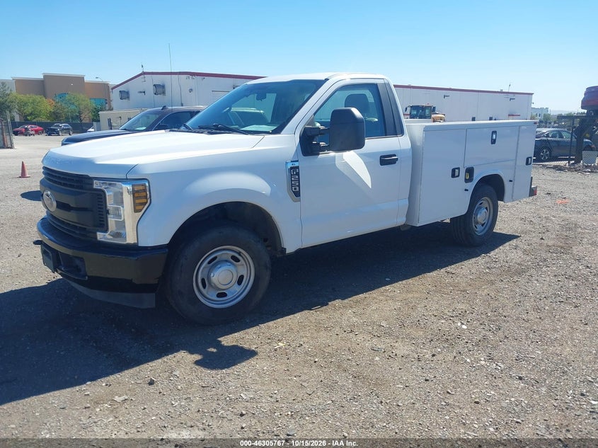 Ford F-250 - фото 2