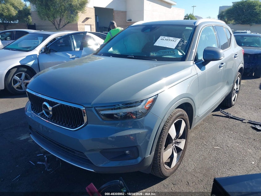 Vin: yv4162uk1m2427995, lot: 46806151, volvo xc40 t5 momentum 20212