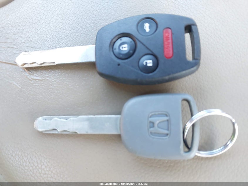 2012 HONDA ACCORD 2.4 EX-L · Фото 11