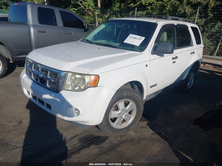 2008 FORD ESCAPE XLT · Photo 2