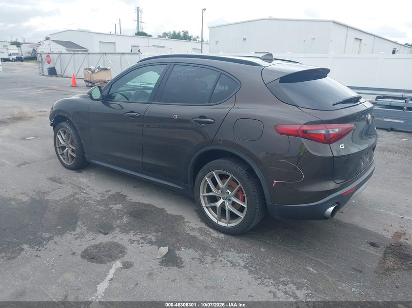 Фото 3 - ALFA-ROMEO STELVIO