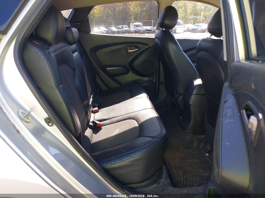 HYUNDAI TUCSON 2010 VIN KM8JUCAC0AU081235