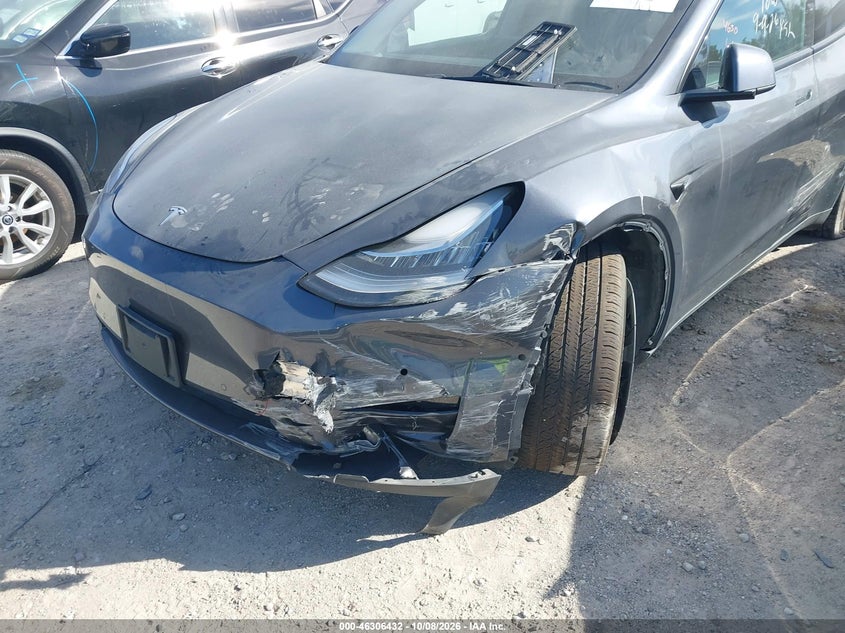 TESLA MODEL Y 2022 VIN 7SAYGDEE3NA009827