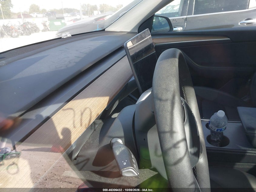 TESLA MODEL Y 2022 VIN 7SAYGDEE3NA009827