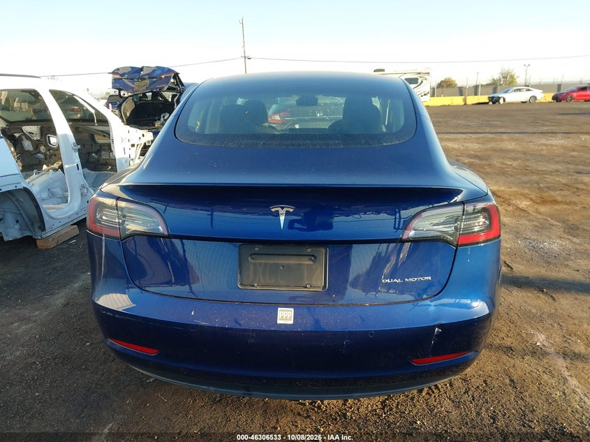 TESLA MODEL 3 - zdjęcie 16